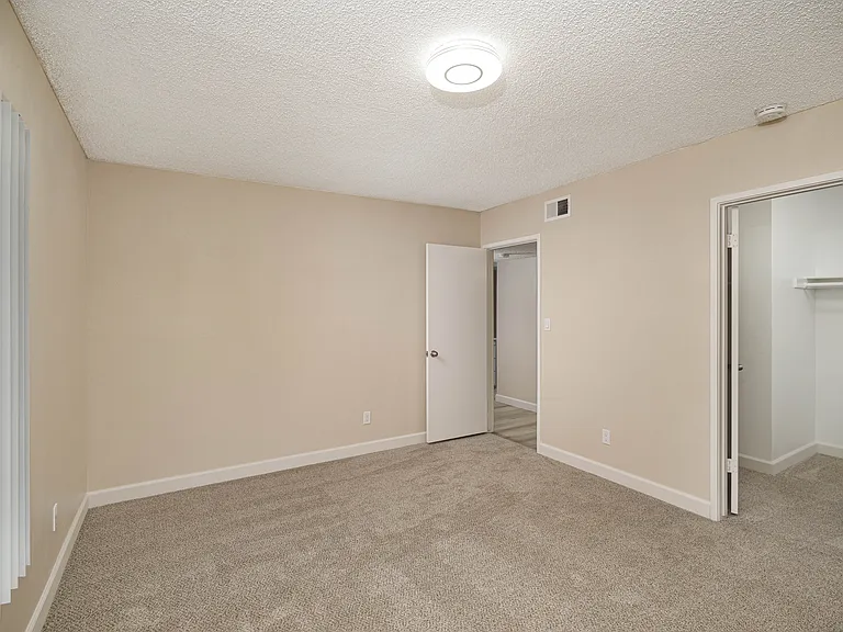 5545 Marconi Ave — Photo 7
