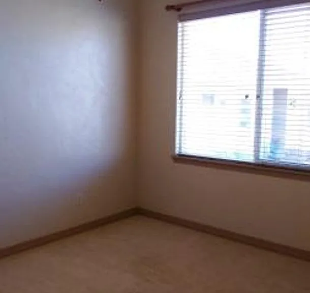 570 1/2 Garden Grove Ct — Photo 6