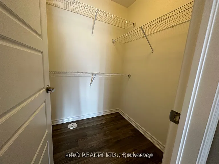 301 Murlock Hts — Photo 18