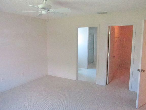3rd image of 1502 Esparza Pl