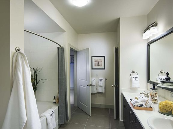 4th image of 1224 S Acoma St #1328