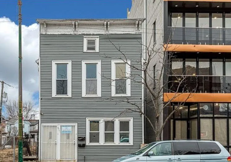 615 W 18th St #2R — Photo 1