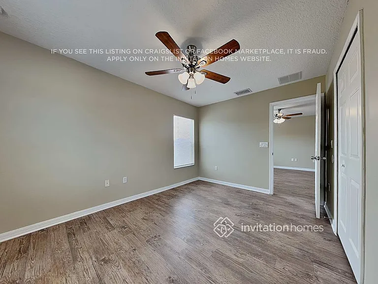 2458 Hamlet Cir — Photo 11