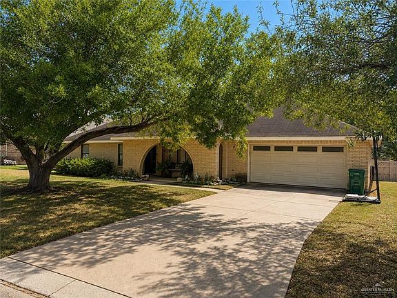 2nd image of 2723 Rhett Dr