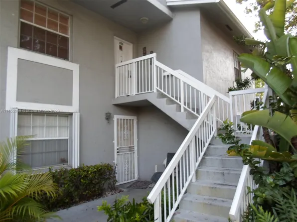 478 NE 210th Circle Ter APT 203-12, Miami, FL 33179