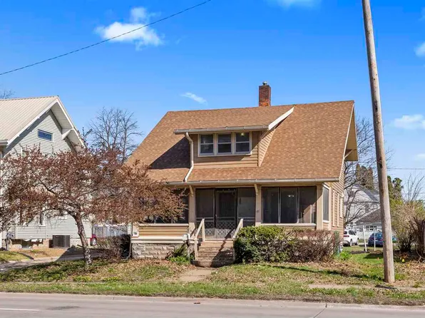 742 E Washington St, Washington, IA 52353