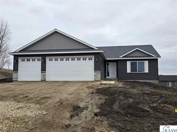 705 Council Ct, Ellendale, MN 56026