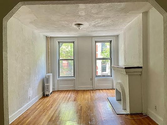 2nd image of 8 Jones St #4D