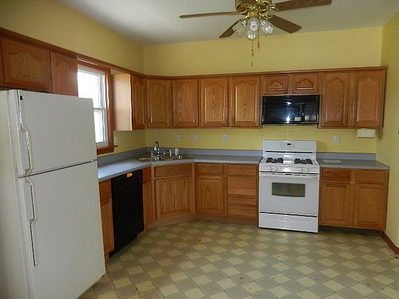 4th image of 2309 Coronette Ave