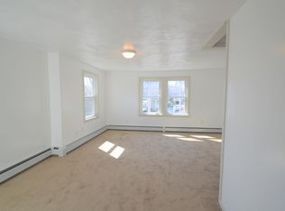 2 Peckham Ct #2, Newport, RI 02840