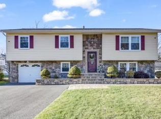 30 Bradner Ave, Middletown, NY 10940