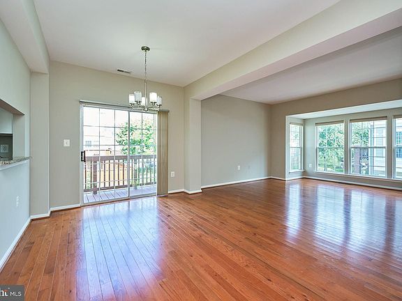 4th image of 4100 Fountainside Ln