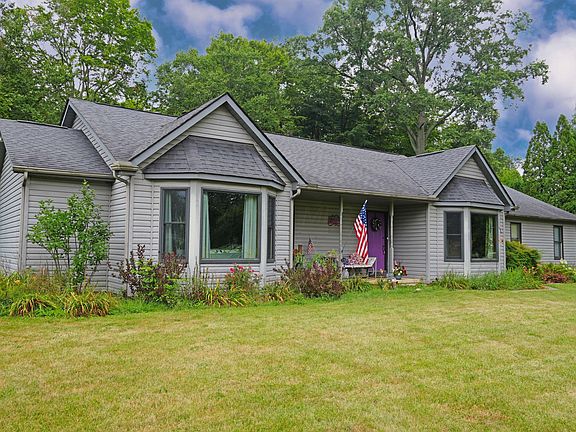 3rd image of 10925 Heimberger Rd NW