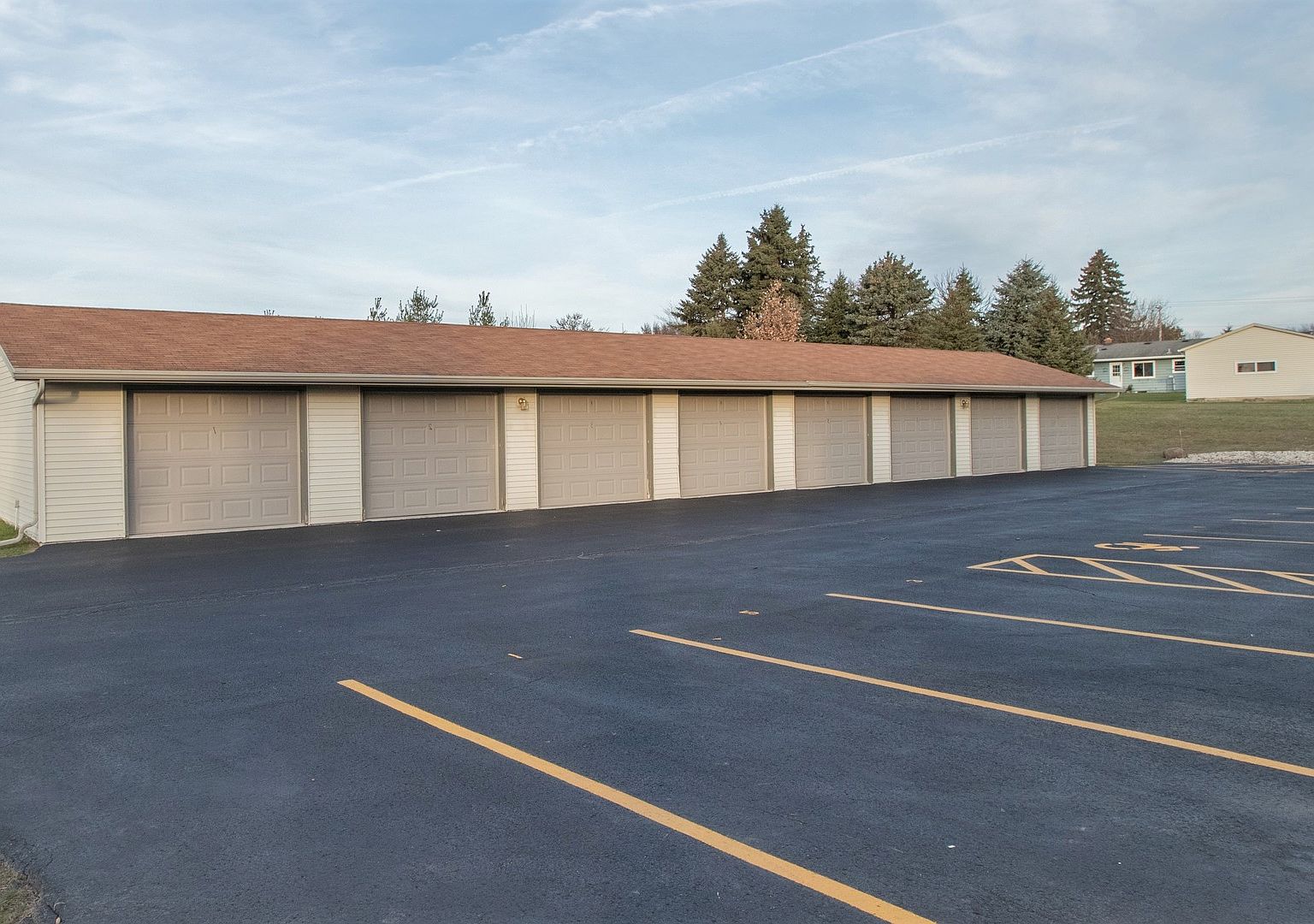 215 Tamarack Dr 8, Lake Mills, WI 53551 Zillow