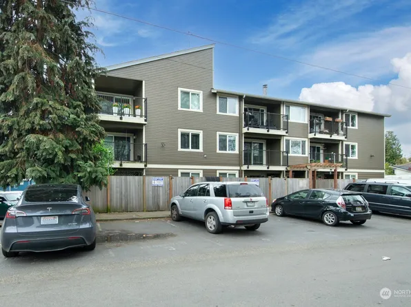 939 N 101st Street #304, Seattle, WA 98133