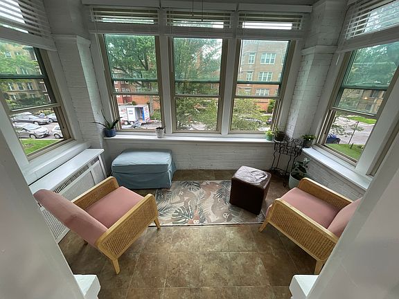 5th image of 1403 W Jarvis Ave #3
