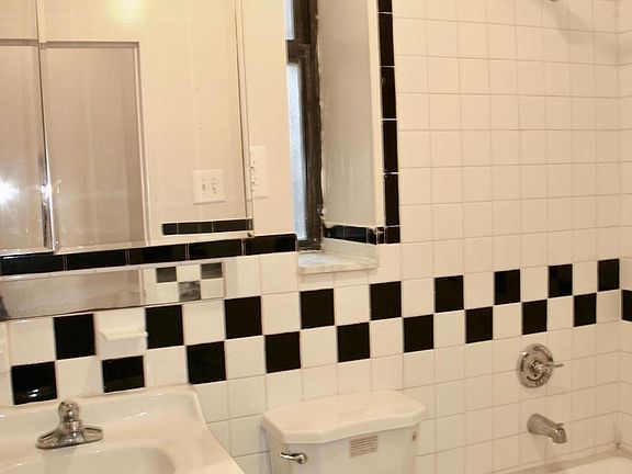 4th image of 207 W 144th St APT 2C