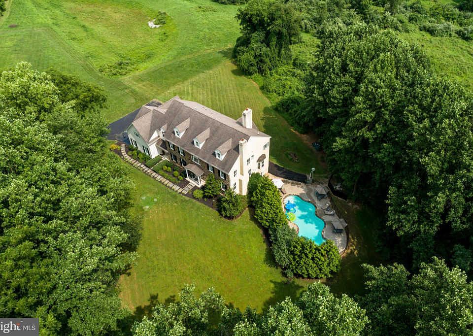 1st image of 2066 Bally Moor Dr