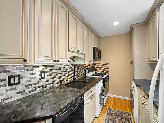 3rd image of 58-48 246th Cres #U