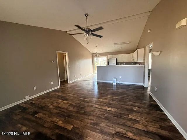 200 Commons Ct — Photo 2