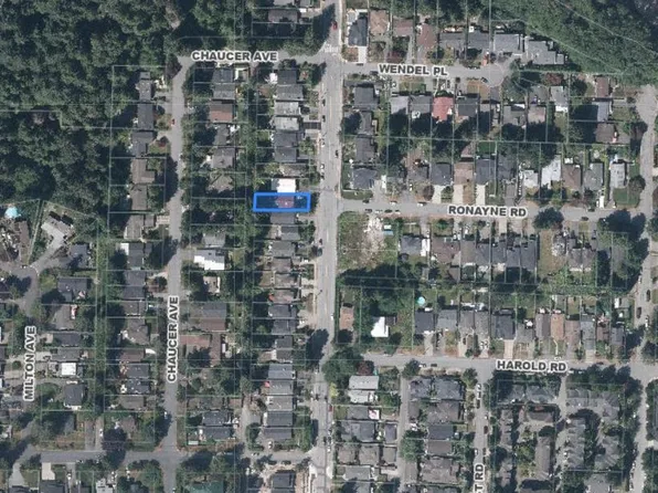 3297 Fromme Rd, North Vancouver, BC V7K 2E1