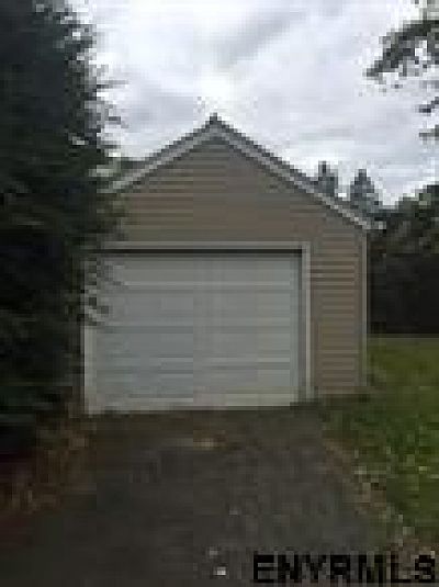 1st image of 15 Wood Ter
