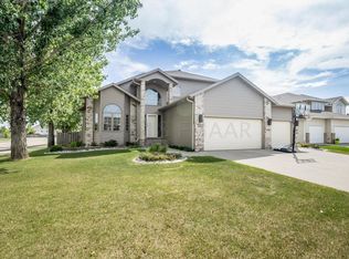 3514 Woodbury Park Dr S, Fargo, ND 58103