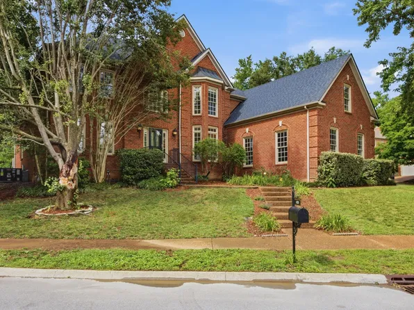 420 Chamberlain Park Ln, Franklin, TN 37069