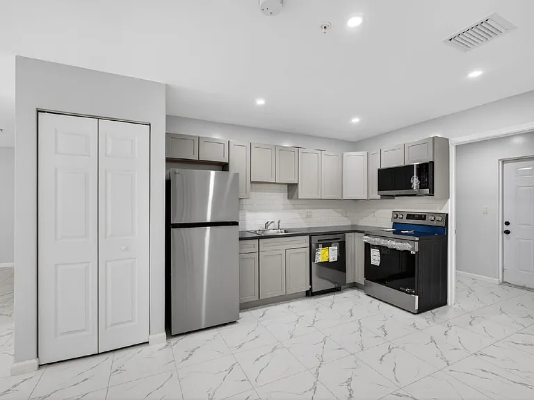 3255 Avenue J #2 — Photo 42