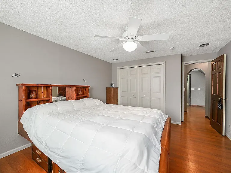 14913 Glenbrook Ave N — Photo 7