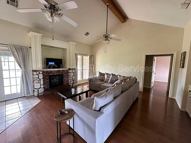 1440 W Agate Way — Photo 9