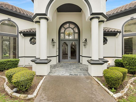 2nd image of 1813 Richlen Way
