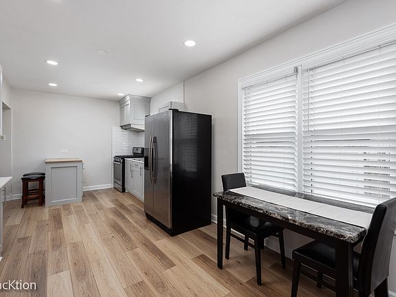 5th image of 5341 N Mont Clare Ave
