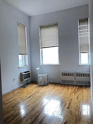 3rd image of 329 E 63rd St APT 3I