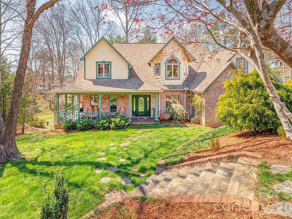 1st image of 46 Valley Dr