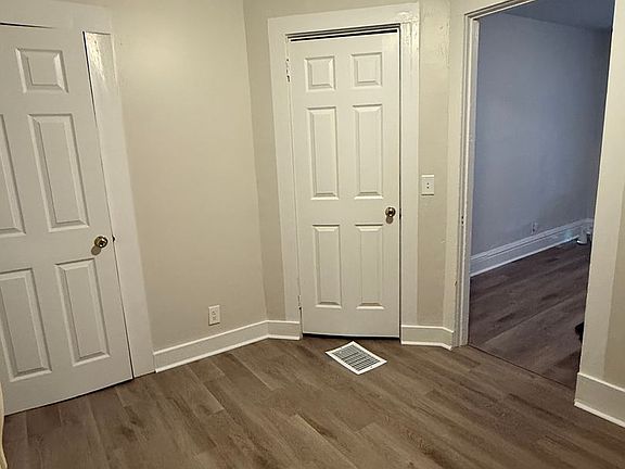 2nd image of 105 Avenue B
