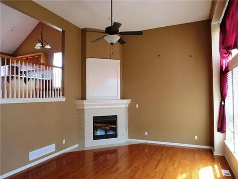 931 Wyndham Dr — Photo 6