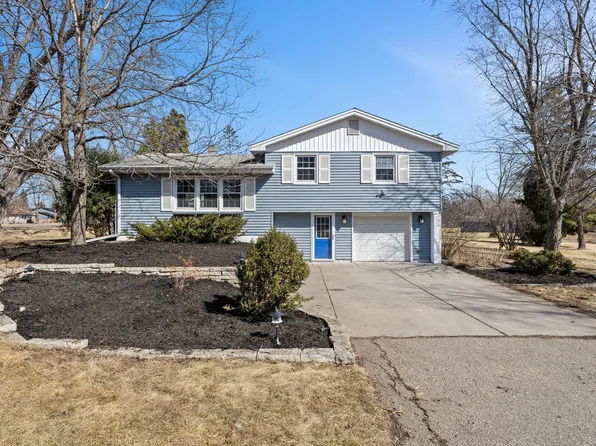 401 Whitegate Ln, Wayzata, MN 55391