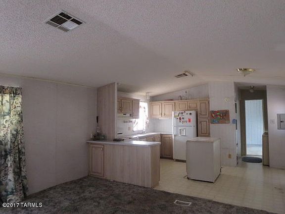3rd image of 610 N Huachuca St