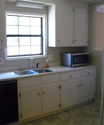 5th image of 68 Dogwood St
