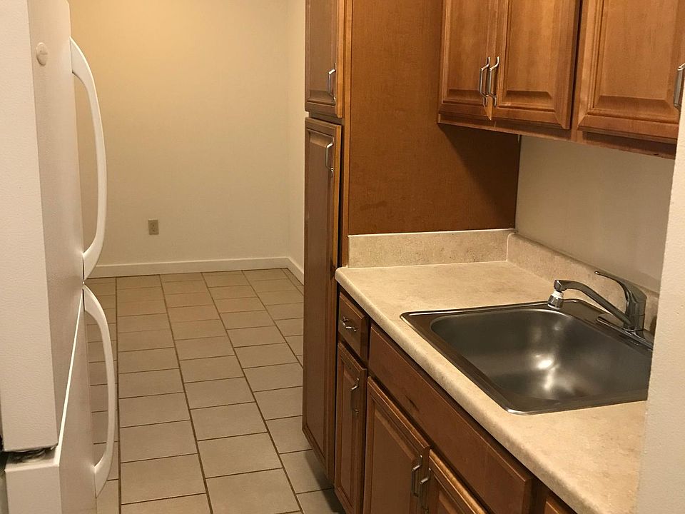1st image of 1310 Park St APT 107