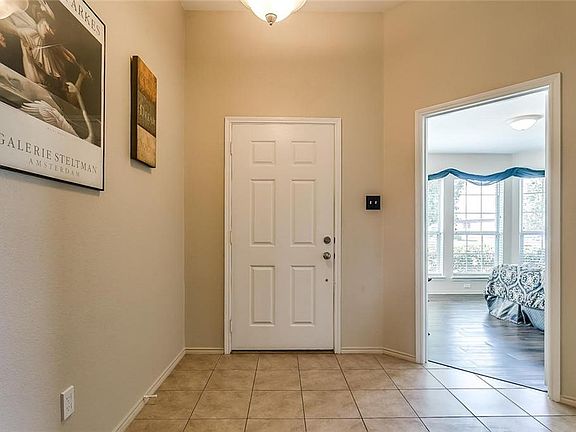 4th image of 4717 Topaz Ln