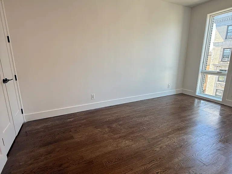 83 Graham Ave #4C — Photo 7