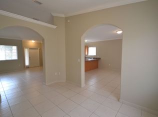 9056 NW 169th St, Miami Lakes, FL 33018