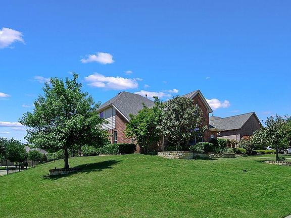 2nd image of 1155 Waterwood Cir
