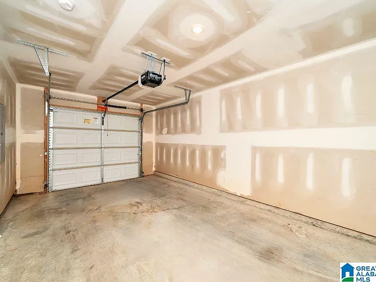 211 Driftwood Ln — Photo 19