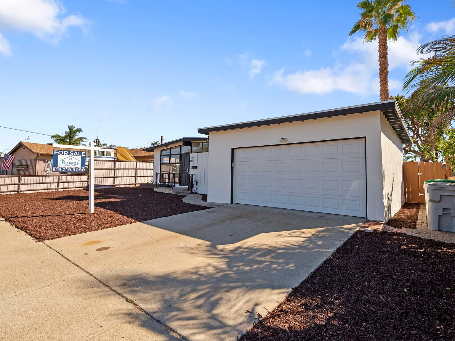 3 bed, 999 sqft, $3,950 — Photo 1