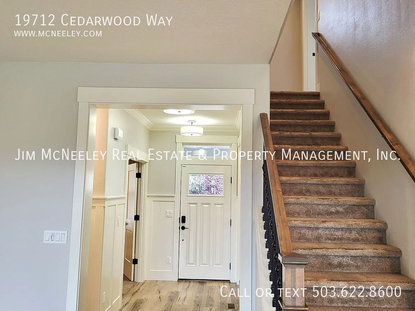 Spacious 4BR + Office Home with Solar, AC & Fenced Yard — Photo 2