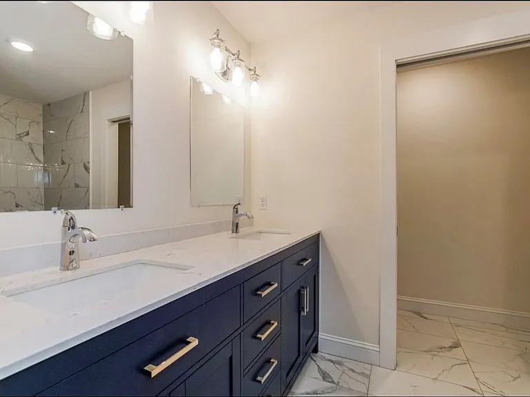 435 Lansing St — Photo 12