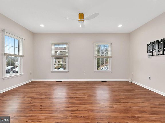 5th image of 3133 Beaverwood Ln